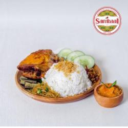 Nasi Uduk Ayam Goreng Sambaal