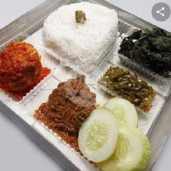 Nasi Kotak Rendang Daging   Telur Sambal