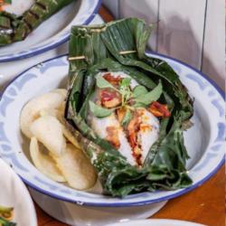 Nasi Bakar Cumi