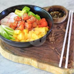 Hawaiian Style Salmon Poke