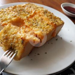 Garlic Butter Bread With Cheese