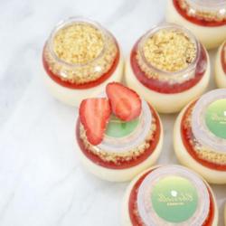 Strawberry Creamcheese Puding