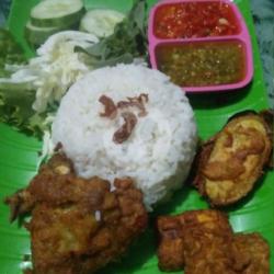 Ayam Penyet Sambal Andaliman/sambal Merah Kecombrang