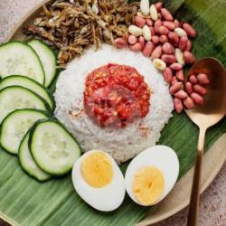 Nasi Lemak Telur Sambal/telur Ceplok