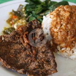 Nasi   Paru   Sambel   Sayuran Lengkap