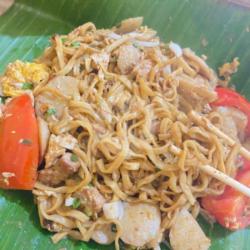 Ifumie Goreng Daging   Teh Botol Kotak 200 Ml