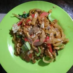 Kwetiaw Goreng Sosis