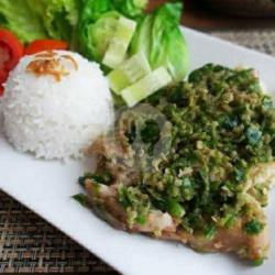 Ayam Penyet (dada)  Nasi