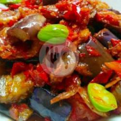 Ikan Jambal (   Nasi   Cabe Merah/hijau/rawit Hijau   Campuran Bisa Pilih: Kentang/ Tahu/tempe/jengkol/pete/terong