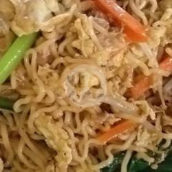 Mie Pansit Goreng Pakai Telur Sja