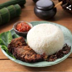 Nasi Gudeg Empal Lengkap