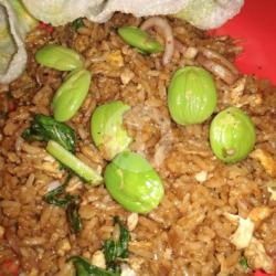 Nasi Goreng Pete Campur Ikan Asin