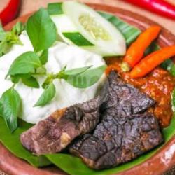 Nasi Lalapan Paru Sapi