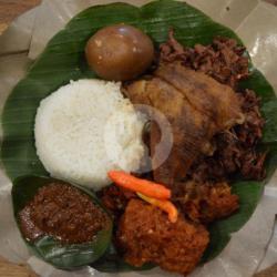 Nasi Gudeg Krecek Telur Paha Atas