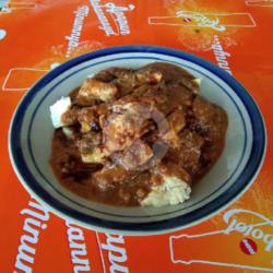Kupat Tahu Mangunreja