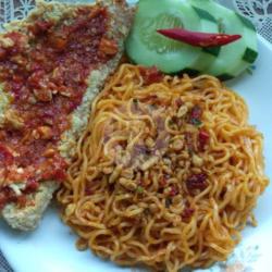 Indomie Telur Geprek