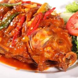 Nila Saus Padang