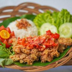 Ayam Geprek Daun Tela