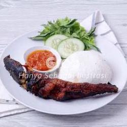 Paket Lele Bakar Plus Es Teh