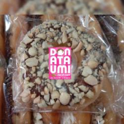 Donat Kacang Aumi