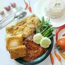 Nasi Tempe Penyet Telur Dadar