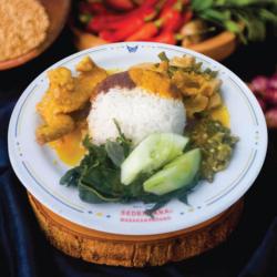 Nasi Ayam Gulai