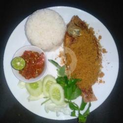 Nasi Nila Kremes Sambel Mentah