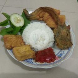 Nasi Lele Terbang