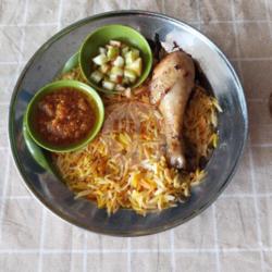 Nasi Kebuli Ayam Paha Pentung