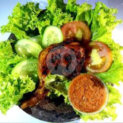 Ayam Bakar Serundeng