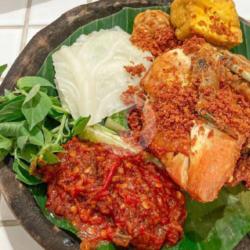 Ayam Penyet Dada Sambel Merah   Nasi