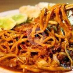 Mie Aceh Tumis Cumi