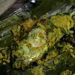 Pepes Ikan Tongkol Bumbu Kuning