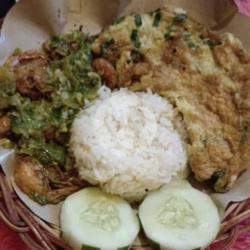 Udang Telor Sambel Ijo Porsi Combo