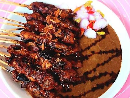 Sate Ayam Cak Ismail, Jalan Raya Mandalare No , 07