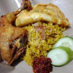 Nasi Kunyit Ayam Telur Free Tempe