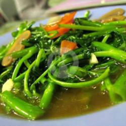 Tumis Kangkung Bawang Putih