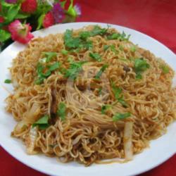 Mie Goreng Biasa Suwiran Ayam Tellor Dadar