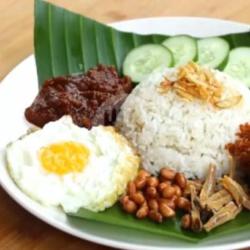 Nasi Uduk Telor Goreng (dadar / Mata Sapi)