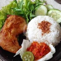 Nasi Ayam Lalapan Sambel Bawang