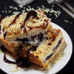 Roti Bakar Bluberry Keju