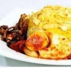 Nasi Kuning Cumi Pedes Telor Dadar Peyek Smbel Sllu Dpisah