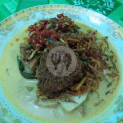 Lontong Rendang Daging