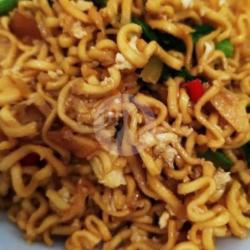 Mie Goreng Kebuli Kambing