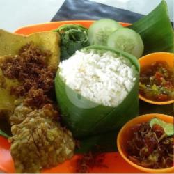 Nasi Tahu Tempe Goreng Rempah