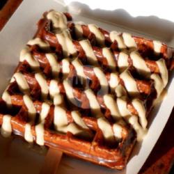 Waffle Coklat Tiramisu