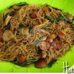 Bihun Goreng Ayam Bakso Sosis