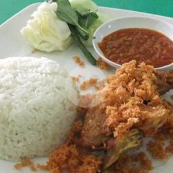 Ayam Pejantan Goreng Kremes  Nasi