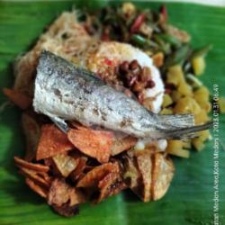 Nasi Sayur Ikan Goreng