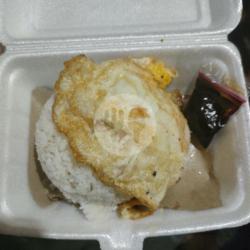 Nasi Putih Telur Mata Sapi